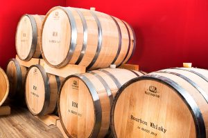 Eichenfässer im Lager der Distillery Krauss. Gefüllt mit Sulm Valley Whisky, Rum, Apfelweinbrand